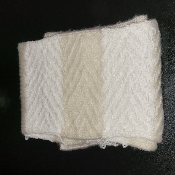 INC scarf knit muffler white cream International Concepts chevron design - Picture 7 of 8